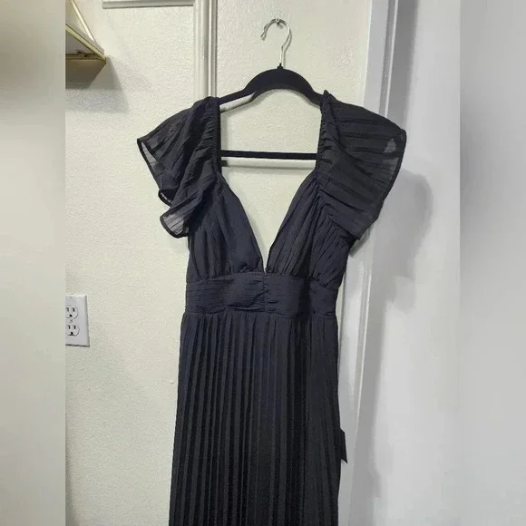 Lulu's Black Pleated Flutter Sleeve Backless Maxi Dress Wedding Party Guest NWT - Picture 8 of 14